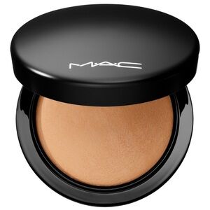 NEW! MAC Cosmetics Mineralize Skinfinish Natural Face Powder in “Dark” 2/2